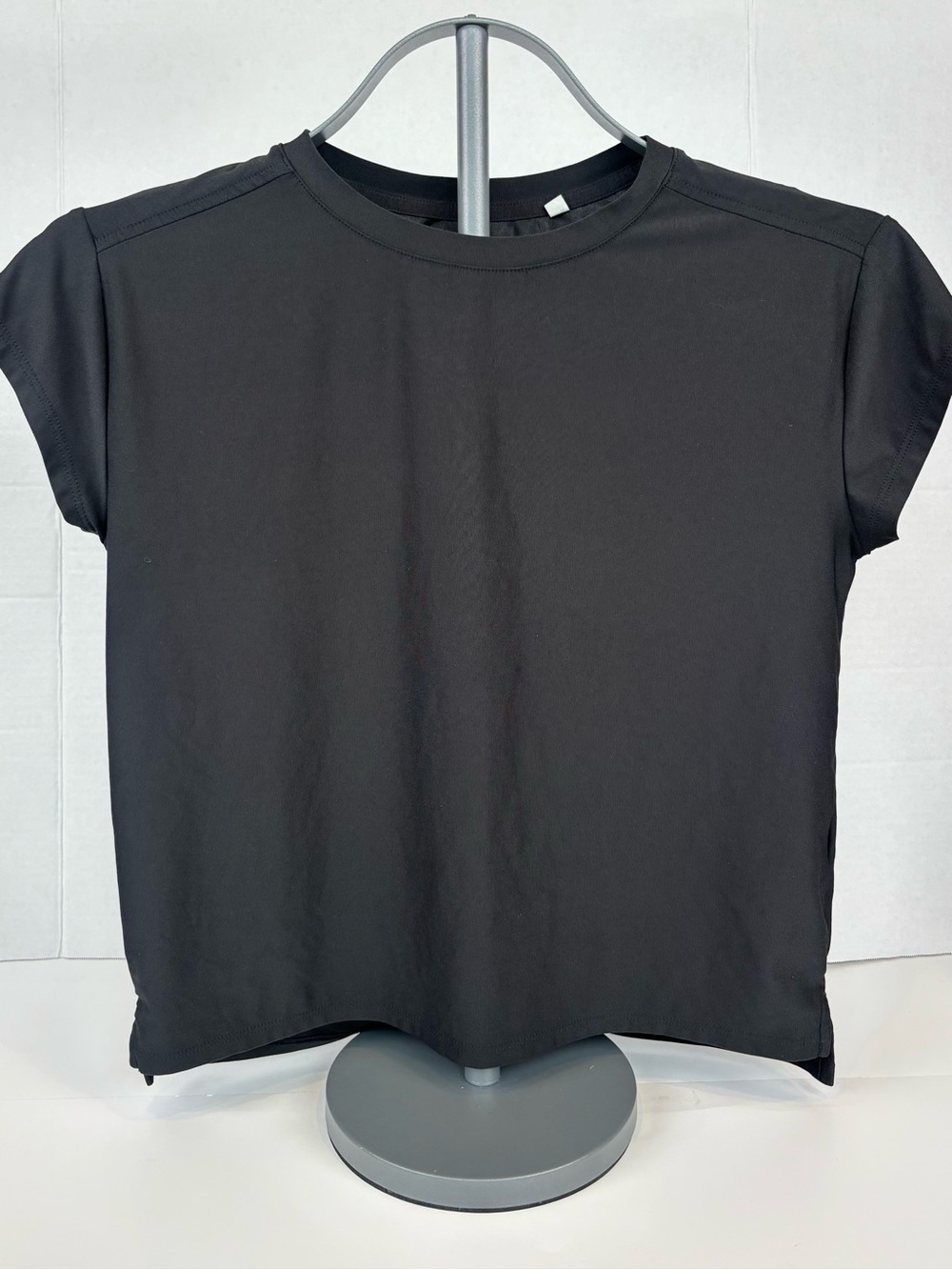 DSG Girls Black Short Sleeve Active Top with Side Slits Size L (14) - Excellent